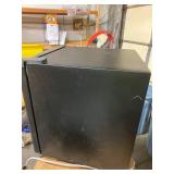 BLACK+DECKER BCRK17B Compact Refrigerator Energy Star Single Door Mini Fridge with Freezer, 1.7 Cubic Feet, Black