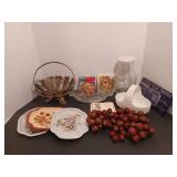 Misc decor and fruit basket