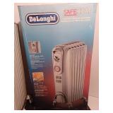 DeLonghi SafeHeat electric oil filled radiator