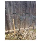 Outdoor heart plant holder (SEE PIC FOR SIZE)