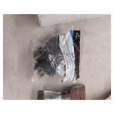 miscellaneous Plumbing stuff see photos for contents