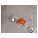 miscellaneous Plumbing stuff see photos for contents