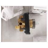 miscellaneous car parts see photos for contents