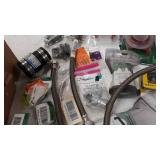 miscellaneous Plumbing stuff see photos for contents