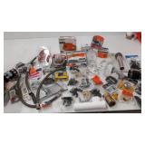 miscellaneous Plumbing stuff see photos for contents