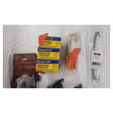 miscellaneous Plumbing stuff see photos for contents