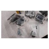 miscellaneous Plumbing stuff see photos for contents