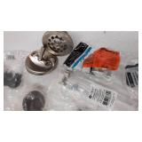 miscellaneous Plumbing stuff see photos for contents