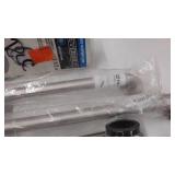 miscellaneous Plumbing stuff see photos for contents