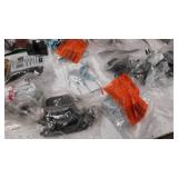 miscellaneous Plumbing stuff see photos for contents