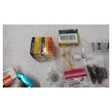 miscellaneous Plumbing stuff see photos for contents