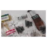 miscellaneous Plumbing stuff see photos for contents