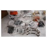 miscellaneous Plumbing stuff see photos for contents