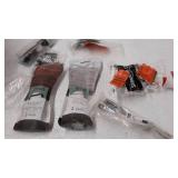 miscellaneous Plumbing stuff see photos for contents