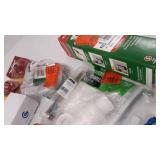 miscellaneous Plumbing stuff see photos for contents