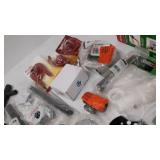 miscellaneous Plumbing stuff see photos for contents