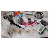 miscellaneous Plumbing stuff see photos for contents