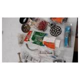 miscellaneous Plumbing stuff see photos for contents