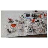 miscellaneous Plumbing stuff see photos for contents