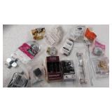 miscellaneous Plumbing stuff see photos for contents