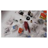 miscellaneous Plumbing stuff see photos for contents