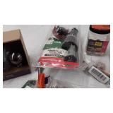 miscellaneous Plumbing stuff see photos for contents