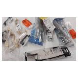 miscellaneous Plumbing stuff see photos for contents