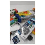 miscellaneous Plumbing stuff see photos for contents