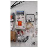 miscellaneous Plumbing stuff see photos for contents