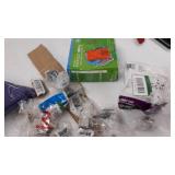 miscellaneous Plumbing stuff see photos for contents