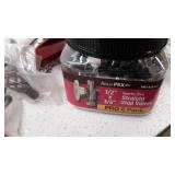 miscellaneous Plumbing stuff see photos for contents