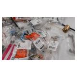 miscellaneous Plumbing stuff see photos for contents