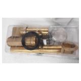 miscellaneous Plumbing stuff see photos for contents