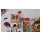 miscellaneous Plumbing stuff see photos for contents