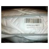 LUNA Adult Weighted Blanket white - Retails for $65