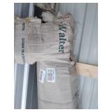 Zinus 4 Inch Low Profile Metal Smart Box Spring / Mattress Foundation / Wood Slat Support / Easy Assembly, Queen Retails for $164