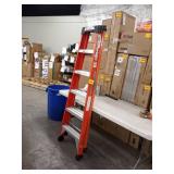 tradecraft 6ft fiberglass step ladder Grade 1a 300lb