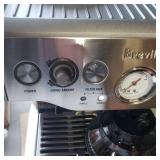 Breville - the Barista Express Espresso Machine with 15 bars of pressure, Milk Frother and intergrated grinder - Stainless Steel