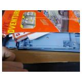 Matchbox Action Drivers Matchbox Airport Adventure with Lights & Sounds & Moving Parts, Includes 1 Car & 1 1 Plane, Connects to Other Sets, Gift for Kids 3 Years Old & Up