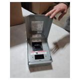 Siemens WF2030GFCI 30 Amp Fusible AC Disconnect with GFI Receptacle