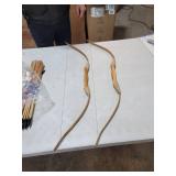 2 Wood Bow N Arrows