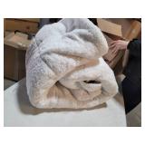 Amazonbasics King Size White and Grey Throw