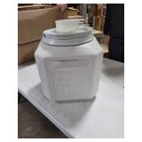 Gamma2 Vittles Vault Outback Pet Food Storage Container, Grey, 25 Lb