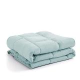 Vilano Springs Premium Quality Over-Sized All-Season Down-Alternative Comforter, Sky Blue, King / California King