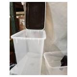 2 PER FOOD STORAGE CONTAINERS W/ LOCK LID & WHEELS / SCOOP