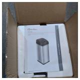 TOCHLESS 13 GALLON STAINLESS STEEL TOUCHLESS TRASH CAN