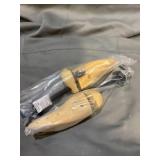 KevenAnna Pair of Premium Professional 2-way Wooden Shoe Trees, Wooden Shoe Stretcher for Men or Women (Large)