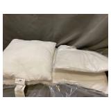 Lot of 17" Pillow Inserts
