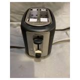 Amazon Basics Toaster