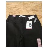 Signature by Levi Strauss & Co. Gold Label Totally Shaping Pull-On Skinny Jeans (Noir) Women
